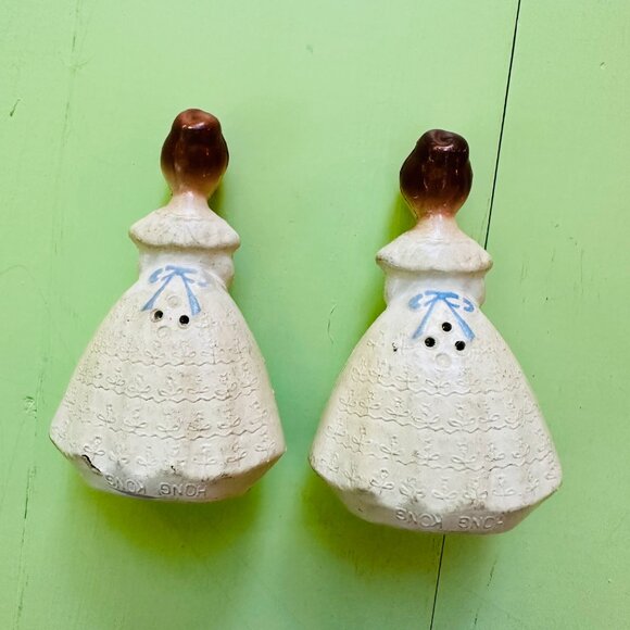 Vintage 60s Salt and Pepper Shakers Praying Girls Thanksgiving Decor Enseco - Picture 9 of 12